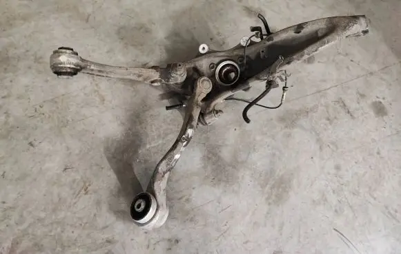 BMW 7 G11 G12 Front wheel hub spindle knuckle