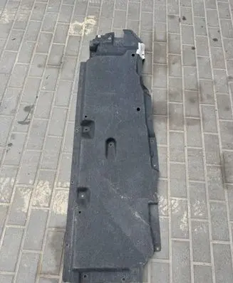 Volkswagen Touareg III Center/middle under tray cover 4M0825206J