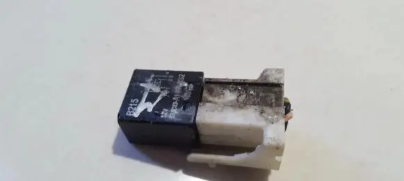 Mazda 2 Other relay V23074