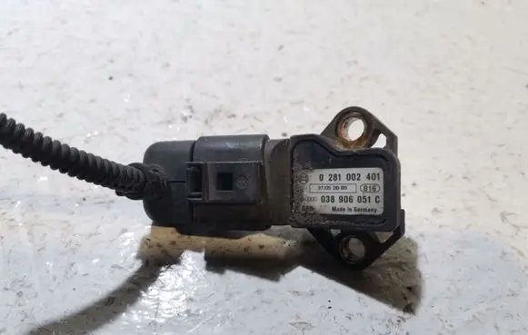 Skoda Octavia Mk2 (1Z) Air pressure sensor 0281002401