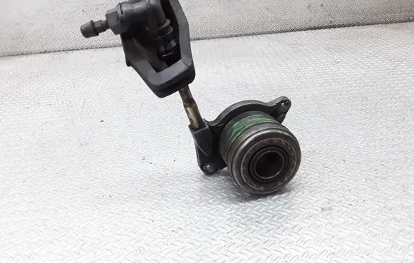 Volvo V70 Clutch release bearing slave cylinder 6900012