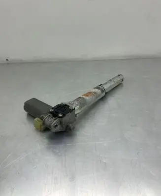 BMW 5 E60 E61 Seat adjustment motor 8320446