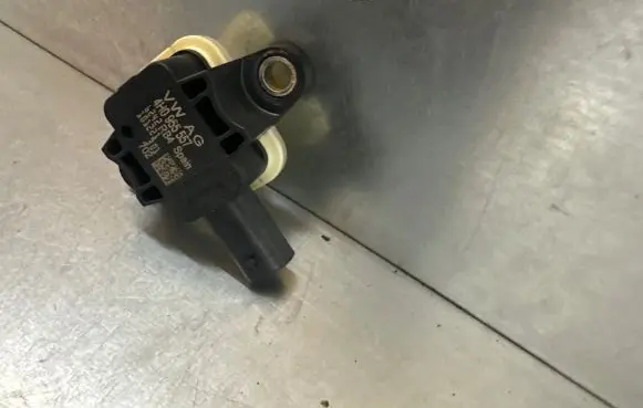 Audi A7 S7 4G Airbag deployment crash/impact sensor 4H0955557 4242RB4