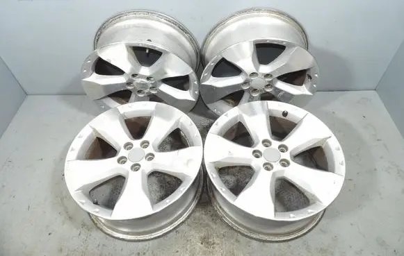 Subaru Forester SH R18 alloy rim