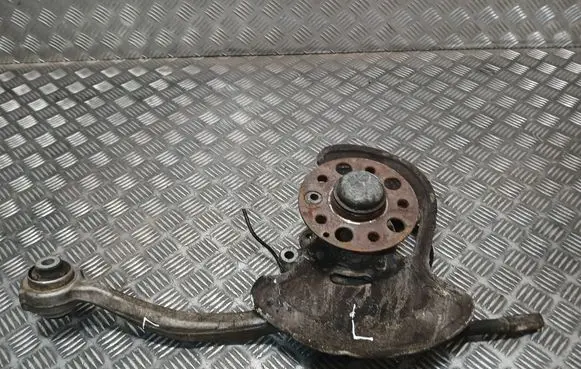 Mercedes-Benz C W204 Front wheel hub spindle knuckle