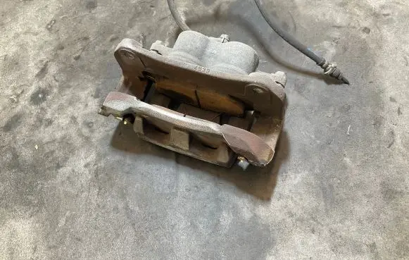 Lexus RX 450H Front brake caliper