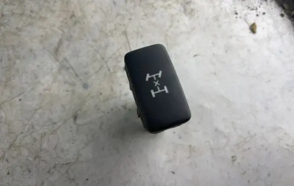 Toyota Land Cruiser (J120) Differential lock switch 156935