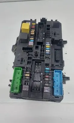 Opel Zafira B Fuse box set 13206759HG