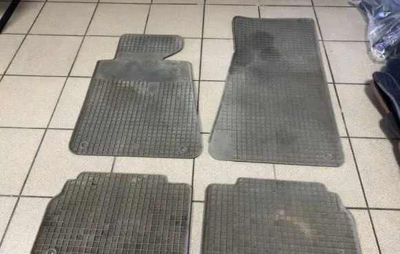 BMW 5 E34 Car floor mat set 51478102481 51478102482 51478102483