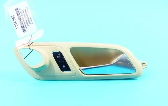 Volkswagen PASSAT CC Rear door interior handle 3C8837114 IMPRK1324349