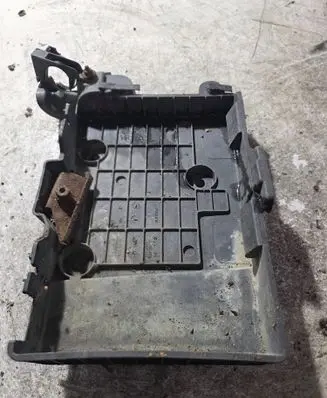 Renault Scenic II - Grand scenic II Battery tray 8200166032