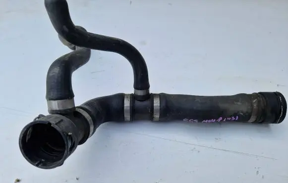 Coolant pipe/hose