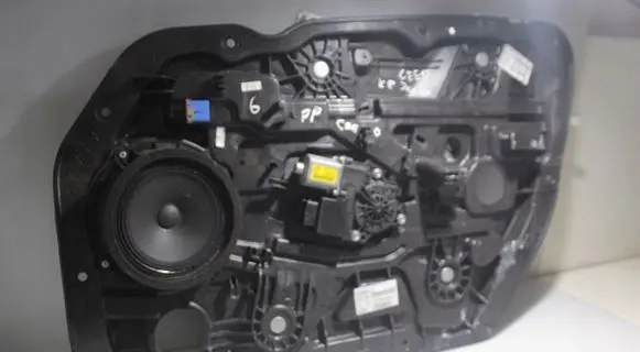 KIA Ceed Front window lifting mechanism without motor