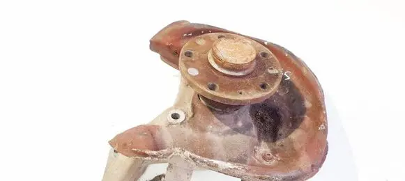 Rear wheel hub