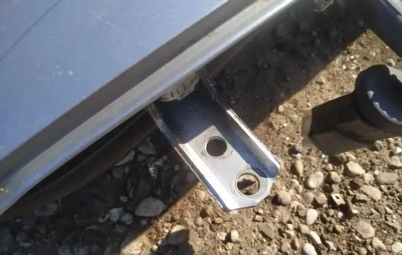 Mitsubishi Outlander Rear door lower hinge
