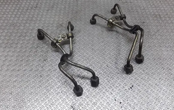 Opel Astra H Fuel injector supply line/pipe 