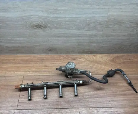Volkswagen Caddy Fuel main line pipe 03F133320C
