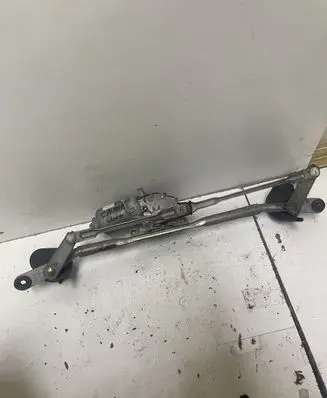 Dodge Caliber Front wiper linkage and motor 05303780AE