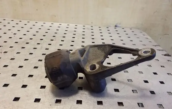 Audi A5 Sportback 8TA Engine mount bracket 8K0199339D