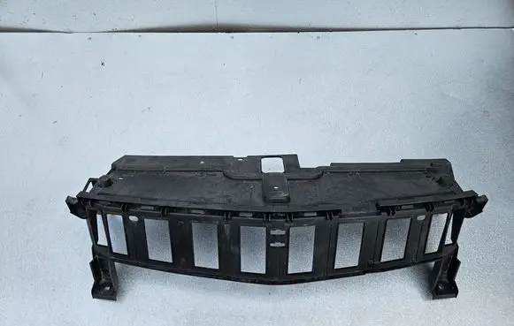 Opel Grandland X Intercooler air guide/duct channel P1U051773 YP00024377