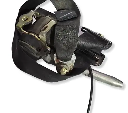 Mercedes-Benz 190 W201 Front seatbelt 2018606785