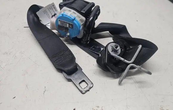 Citroen C4 I Picasso Front seatbelt 96747821XT