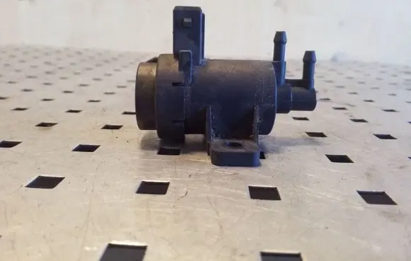Renault Scenic I Turbo solenoid valve 7700113071