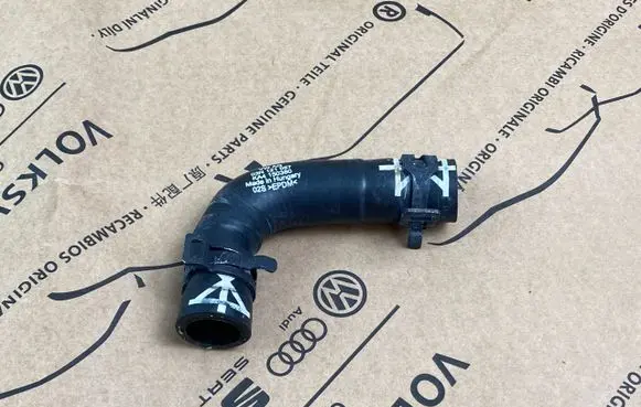 Volkswagen Golf VII Engine coolant pipe/hose 03N121057