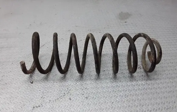 Volkswagen Golf III Rear coil spring