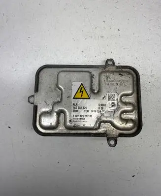 Skoda Yeti (5L) Headlight ballast module Xenon 1K0941329 130732925700 10EEG100058