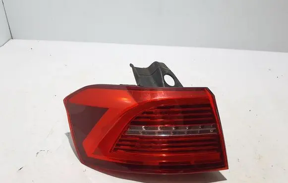 Volkswagen PASSAT B8 Rear/tail lights 3G9945207B