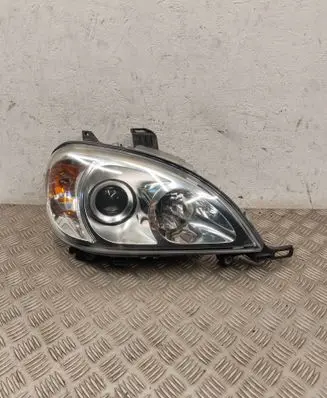 Mercedes-Benz ML W163 Headlight/headlamp 22315600 9815E1125 SSB459
