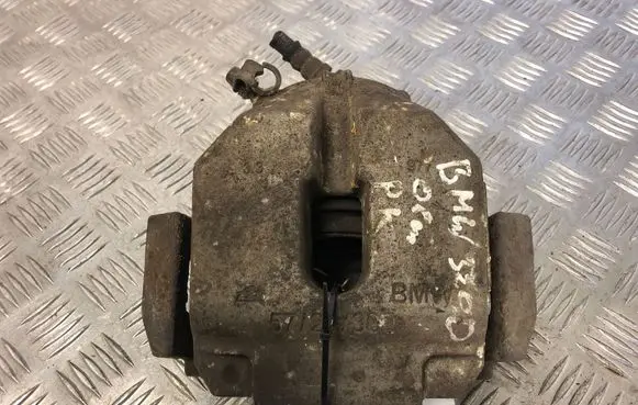 BMW 5 E60 E61 Front brake caliper 5724300