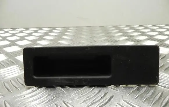 BMW 4 F32 F33 Tailgate opening switch 7463161 T943
