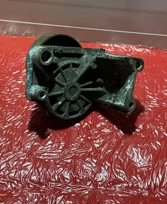 Toyota Tundra I Generator/alternator belt tensioner