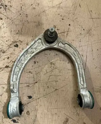 Land Rover Defender Front upper control arm/wishbone L8B2-3091-AA