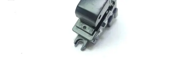 Nissan Qashqai+2 Electric window control switch 25411BR00A