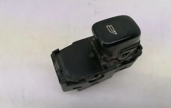 Volvo V70 Electric window control switch 8685288 19206