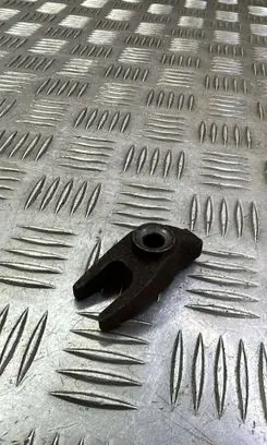 Jeep Grand Cherokee Fuel Injector clamp holder 