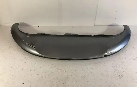 Front bumper lip