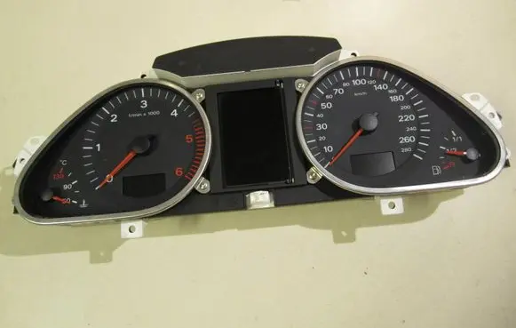 Audi A6 S6 C6 4F Speedometer (instrument cluster) 4F0920900S
