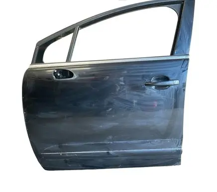 Peugeot 5008 Front door