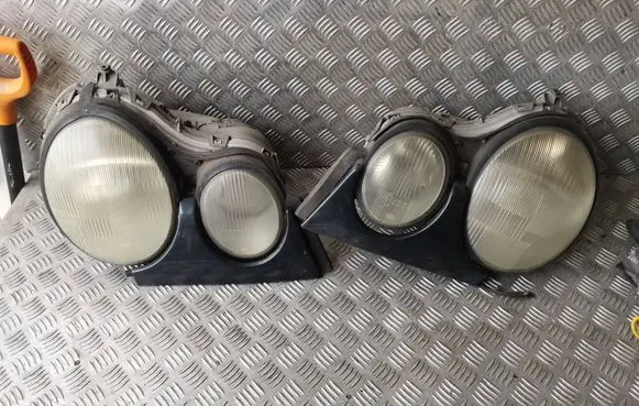 Mercedes-Benz E W210 Headlights/headlamps set 144870 144869 14434600