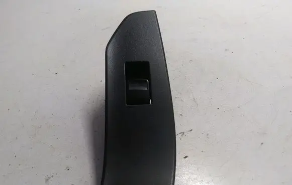 Toyota Verso Electric window control switch 742320F050