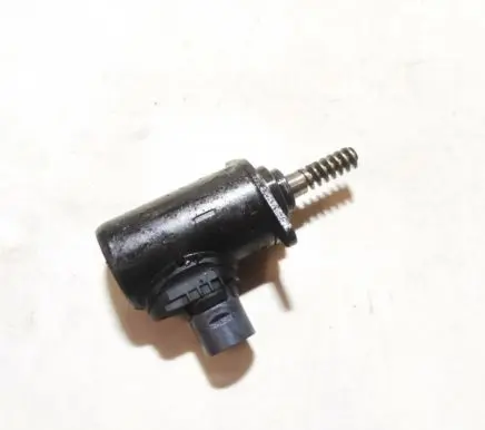 BMW 1 F20 F21 Valve oil control 8652738 02027
