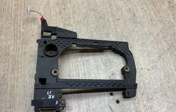 BMW 5 E39 Front door exterior handle/bracket 