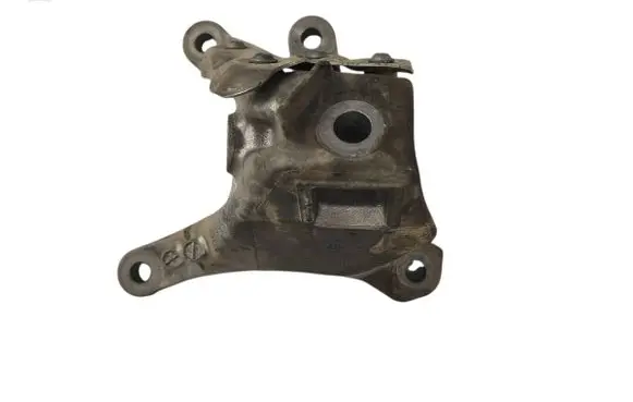 Engine mounting bracket