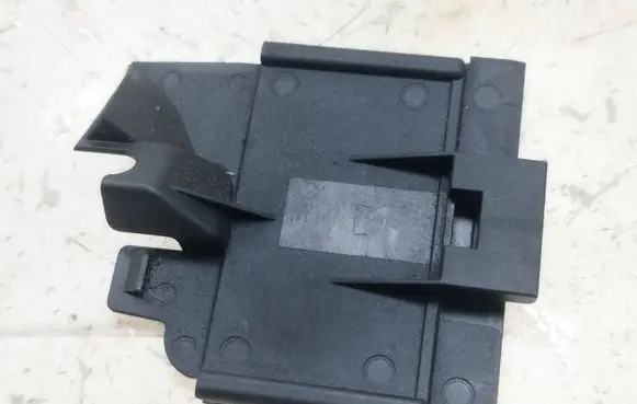Skoda Octavia Mk3 (5E) Fuse box cover 5Q0927165D