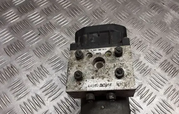 Toyota Yaris ABS Pump 0265246904 445100D011 0273004636
