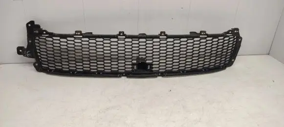 Mitsubishi Outlander Front bumper lower grill 6402a199